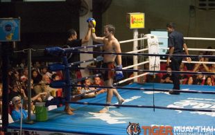 Seb Bates fights at Patong Sainamyen Road stadium in Phuket, Thailand, Monday, Aug. 12, 2013. (Photo by Mitch Viquez Â©2013)