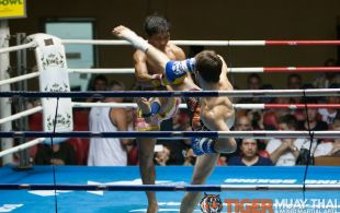 Seb Bates fights at Patong Sainamyen Road stadium in Phuket, Thailand, Monday, Aug. 12, 2013. (Photo by Mitch Viquez Â©2013)
