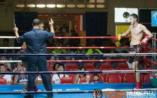 Jamie Davis fights at Patong Sainamyen Road stadium in Phuket, Thailand, Thursday, Aug. 8, 2013. (Photo by Mitch Viquez Â©2013)