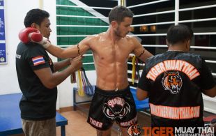 Jamie Davis fights at Bangla boxing stadium in Phuket, Thailand, Wednesday, Sep. 4, 2013. (Photo by Mitch Viquez Â©2013)